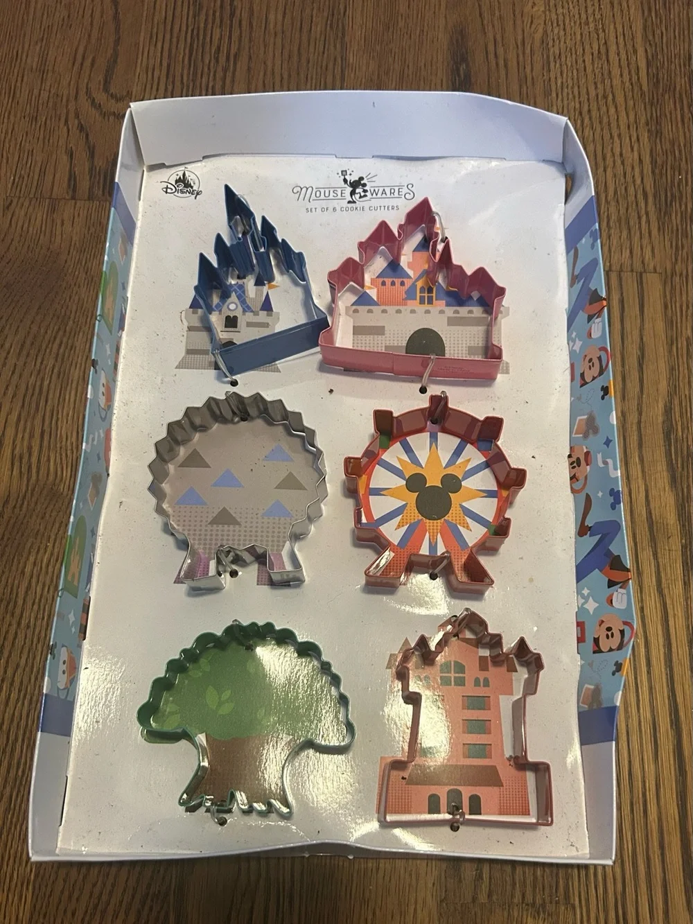 Disney Multicolor Castle, Ferris Wheel & Tree Cookie Cutter Set